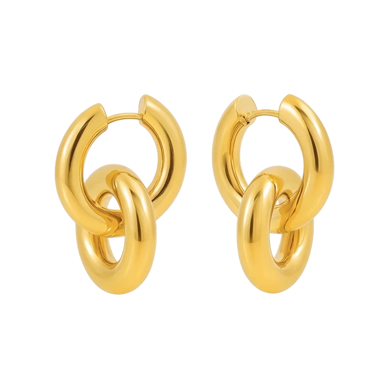 Solana Interlocking Hoop Earring