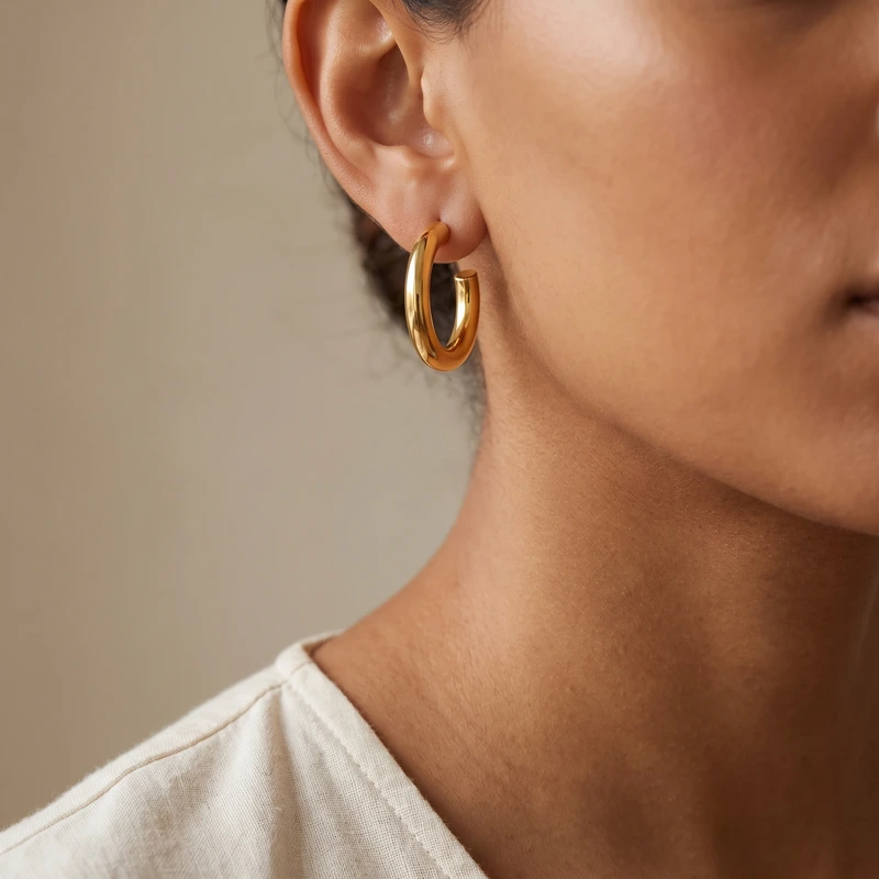 Flora Medium Hoop Earring