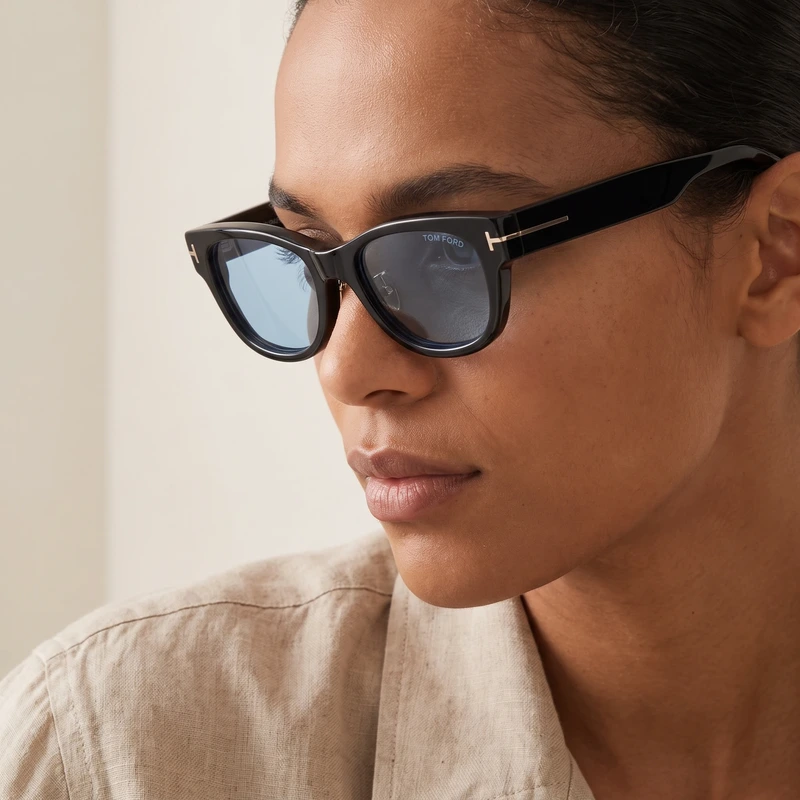 Square Sunglasses Black Mirrored Lens