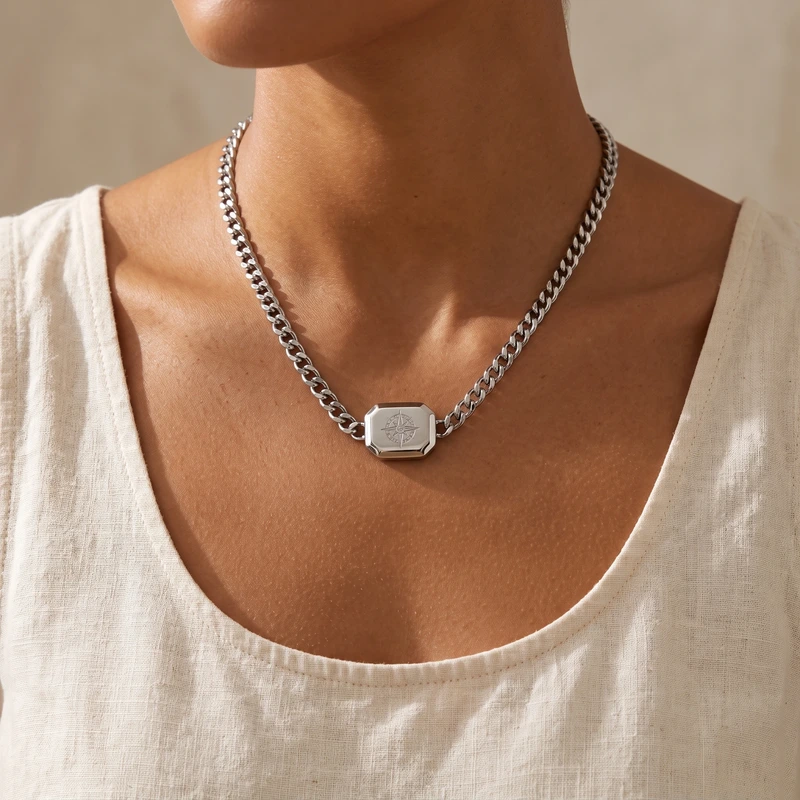 Windrose II Necklace