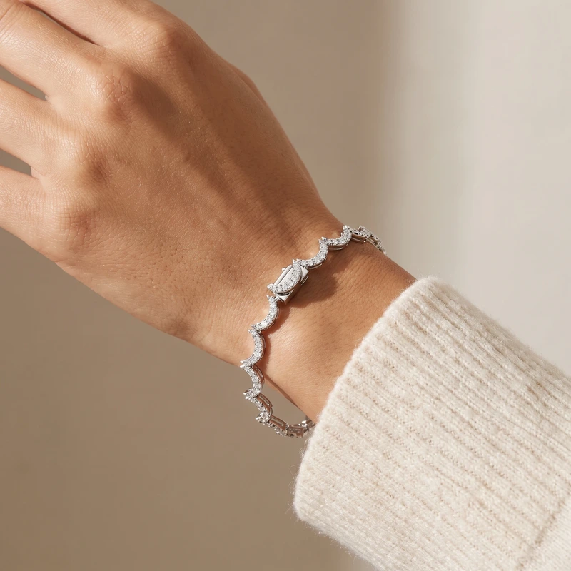 Vague Bracelet